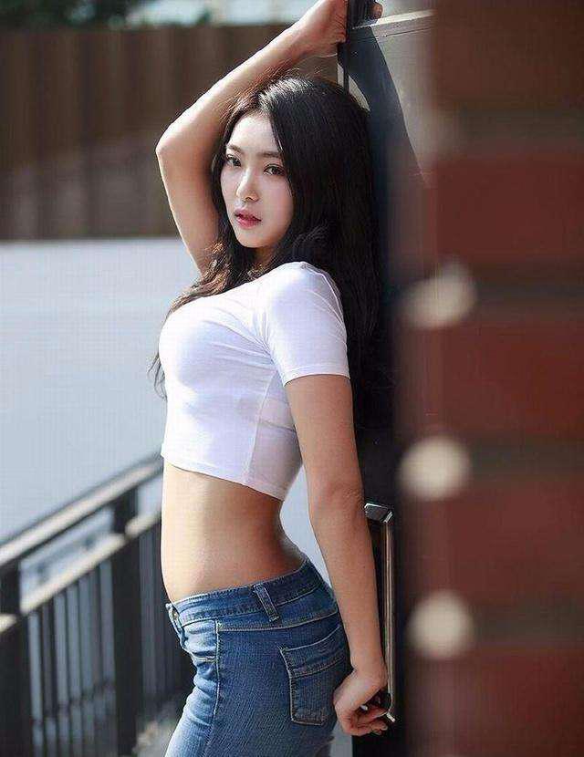 紧身裤时尚又好看, 最能显示好身材