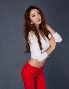 ​紧身裤时尚又好看, 最能显示好身材