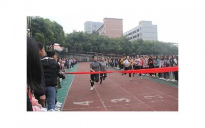 ​多所高校禁止学生未婚发生性行为。请问