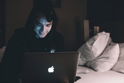 ​爱画画人的赚钱工具，昵图网怎么赚钱