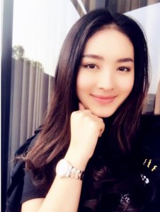 ​印度西尼亚国宝级美人，超模身材极简穿搭，演绎东南亚小女人风情