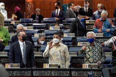 ​马来西亚国会三读通过法案限制议员“跳槽”马媒：掀开历史新篇章
