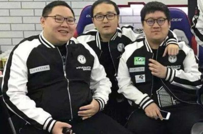 ​LPL全明星后台趣事，PDD和笑笑打赌，笑笑一根头发值200块