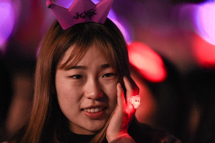 周杰伦嘉兴演唱会，真爱粉冒寒风观看！