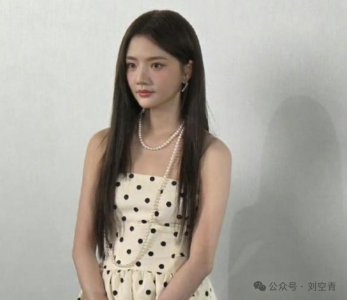 ​她这都不是普女了，是丑女？