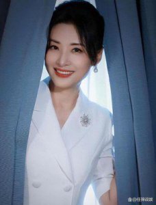 ​春晚17年主持周涛嫁给富商路云，如今担任国企董事长