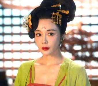​出道14年，37岁的汤晶媚背景几何，圈内为何无人敢惹？