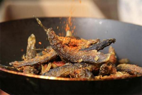 泥鳅可以生吃吗 生吃泥鳅有什么后果