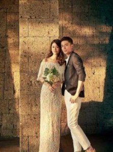 ​霍建华林心如低调现身女儿演出，展现甜蜜家庭生活