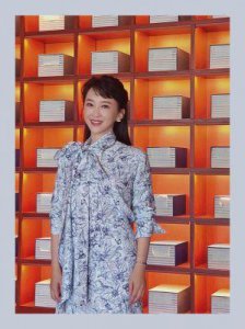 ​小鹿姐姐结婚了吗？她的个人资料与职业成就揭秘
