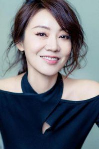 ​闫妮婚姻状况及现任丈夫介绍，张涛为何倾心闫妮
