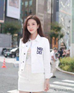 ​何依婷怀孕五个月，甜美花旦即将迎来新生命