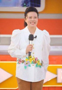 ​49岁龚琳娜宣布离婚！与老锣重返定情地，结束20年跨国婚姻