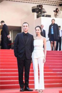 ​黄觉与妻子麦子的幸福家庭生活与孩子近照