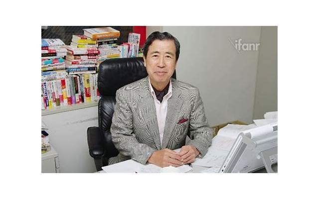 为什么男朋友闹分手砸了我的化妆品