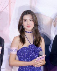 ​吴千语与林峰分手传闻揭秘：嫩模蜕变与爱情迷局解析