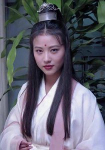 ​周海媚演绎的经典角色“周芷若”：既俏皮又妩媚，感情生活却令人遗憾