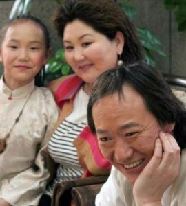 ​吉祥三宝：58岁父亲离世，女儿远嫁韩国，母亲难舍丧夫之痛