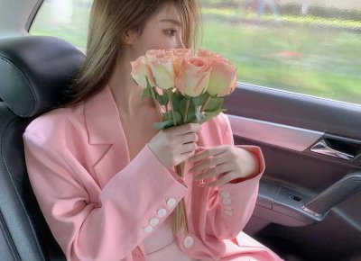 ​喜欢上了闺蜜的男朋友，我以后该怎么面对她