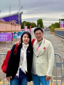 ​夏航燕：从丑闻女主角到豪门太太