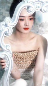 ​赵丽颖荣获百花奖最佳女配角，成为年度黑马，其他演员还需继续努力