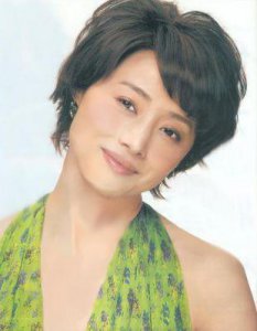 ​53岁刘蓓遭遇导演丈夫抛弃，三段婚姻再嫁前夫，两次成为张若昀的后母