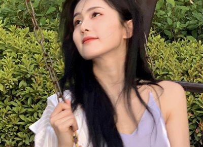 ​一对情侣在上班时间约会被主管发现：你们刚认识不久，可以被理解