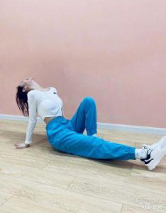 ​邻家小妹杨丞琳运动素颜照曝光，快四十仍保持高颜值！