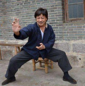 ​梁小龙：出演《陈真》大火，与李小龙齐名，因爱国被雪藏20年！
