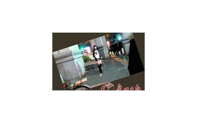 女孩子喜欢女生的表现（很招女孩子喜欢的女生）