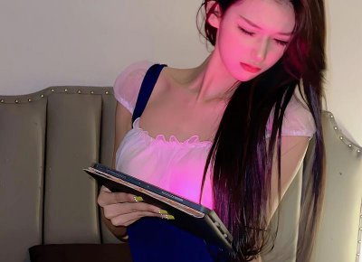 ​约会吃饭时女生坐哪边(和女生约会坐对面还是坐一边)