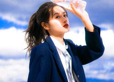 ​女生马上投入怀抱 怎么在微信上搭讪女生