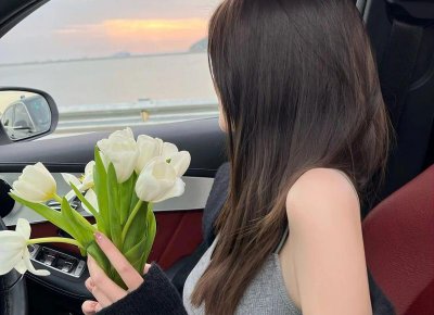 ​女朋友出去旅游不发照片给我