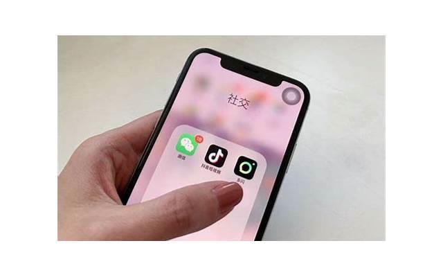 女朋友晚上不回复你的微信是因为什么？