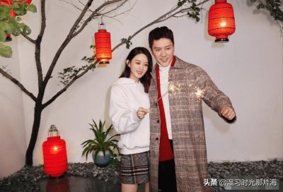 ​赵丽颖冯绍峰再曝同框海报，冯绍峰看赵丽颖的眼神简直一眼成万年