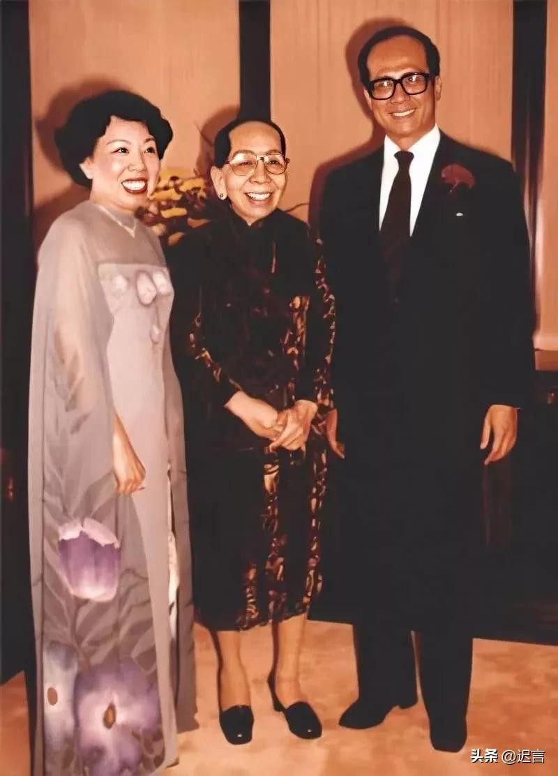 李嘉诚简介经历（简述李嘉诚的人生历程）
