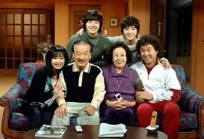 ​朴敏英身高多少（164cm朴敏英走机场抢镜）