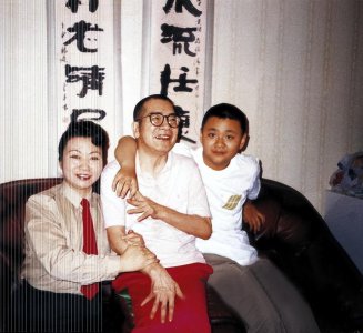 ​陈景润简介：他是享誉海内外的著名数学家，人生坎坷经历了很多磨难