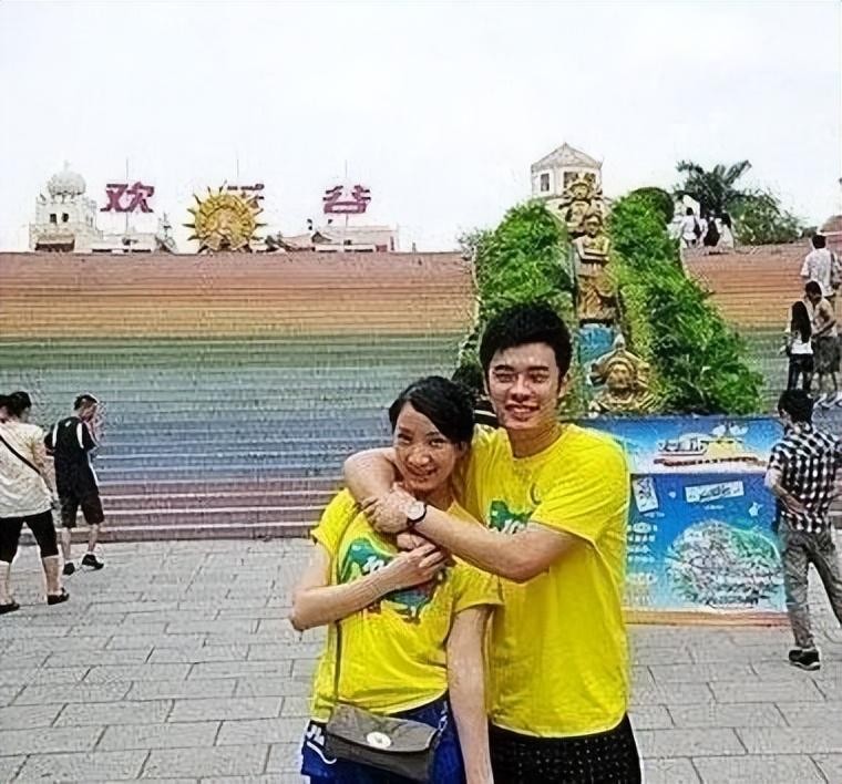陈赫张子萱怎么好上的（陈赫抛弃13年女友出轨张子萱）