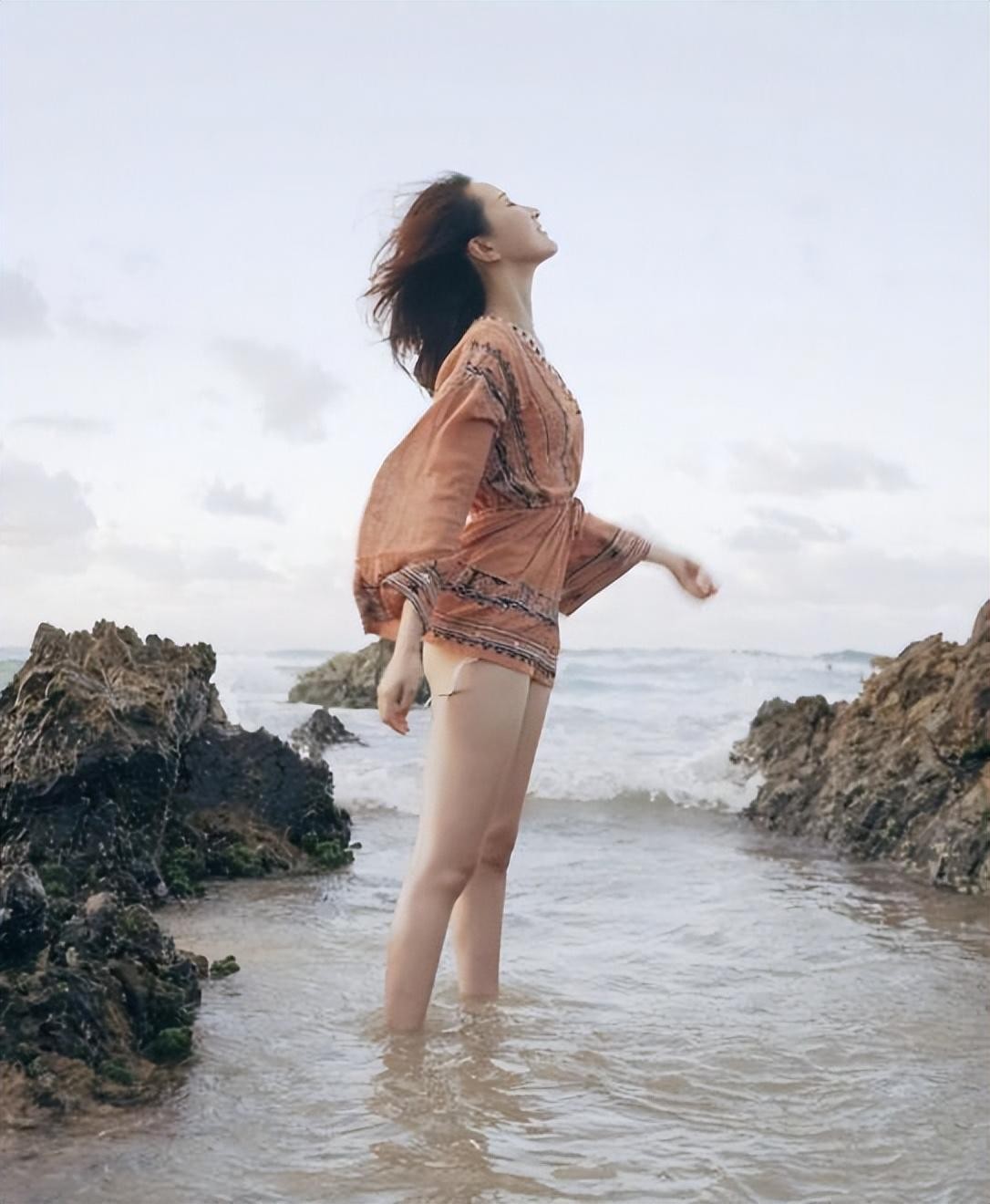 陈赫张子萱怎么好上的（陈赫抛弃13年女友出轨张子萱）