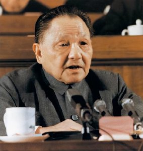 ​邓小平孙子邓卓棣简介（卸任县委副书记后在干啥？和爷爷一样爱打桥牌）