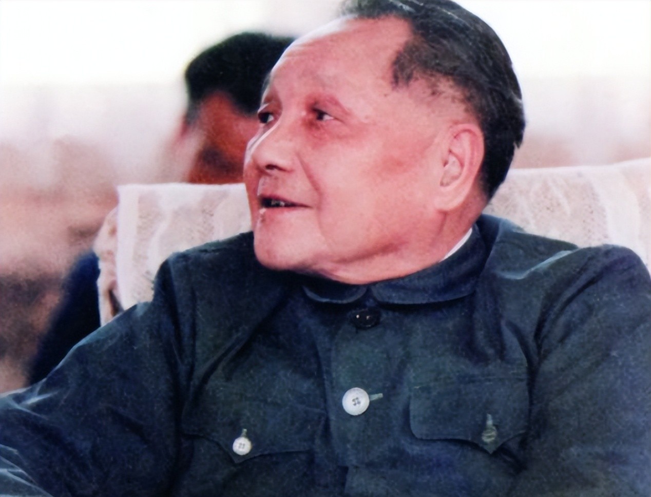 邓小平孙子邓卓棣，卸任县委副书记后在干啥？和爷爷一样爱打桥牌