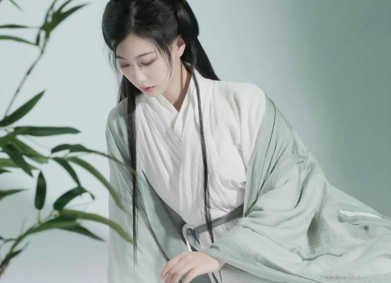 约会时间和地点怎么处理？由谁定？