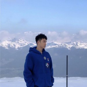 ​王雨馨助理回应（男方遭其助理发文回怼）