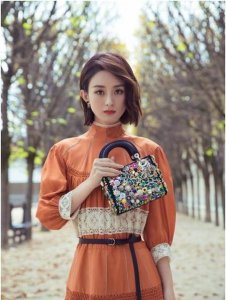 ​赵丽颖发型长发(赵丽颖最新发型)