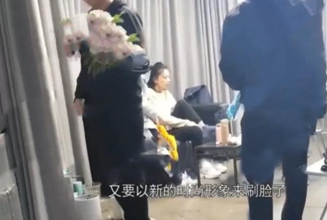 高圆圆被曝怀孕后首现身，衣着宽松，曾被偶遇在妇产科进行产检？