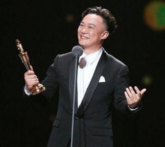 ​陈奕迅孙楠同台飙歌（陈奕迅与孙楠同框合作）