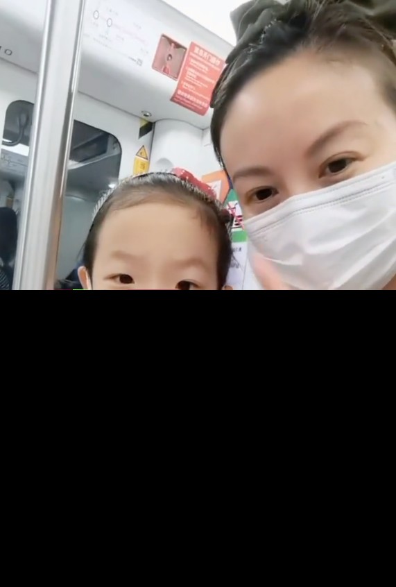 戴娇倩个人资料_女儿安欣有多大了