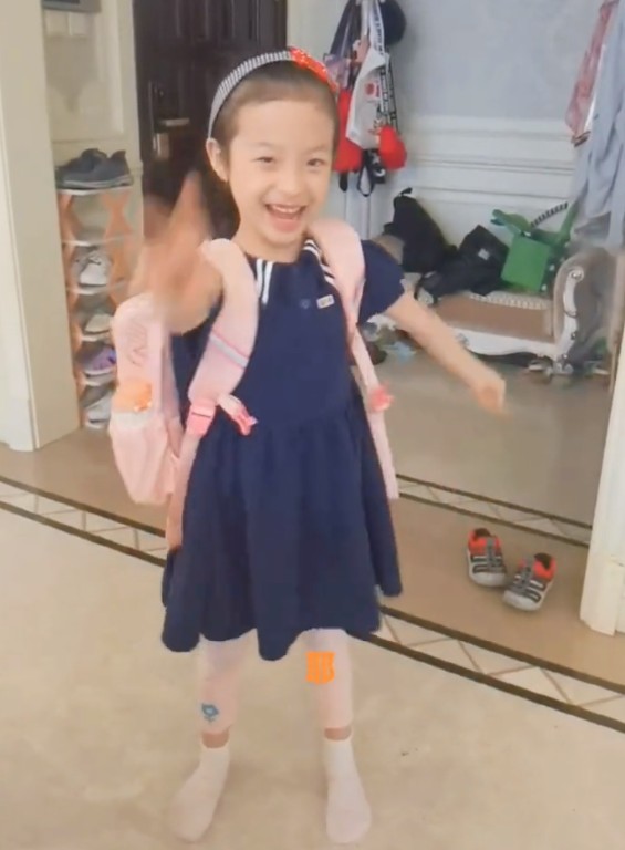 戴娇倩个人资料_女儿安欣有多大了