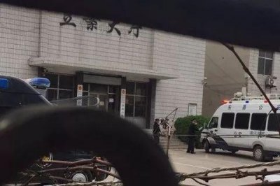 ​“刺杀辱母者”于欢案后续：吴学占涉黑团伙受审被控九宗罪